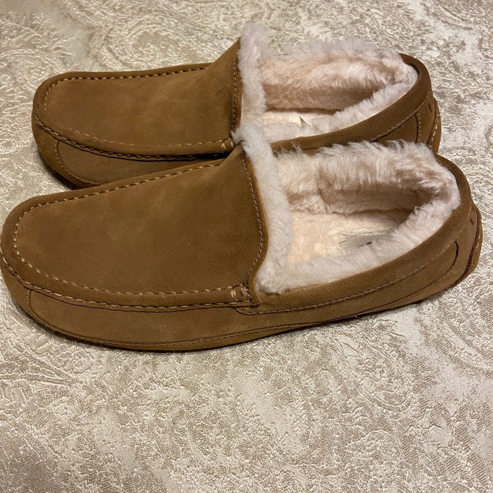 Mens UGG house shoes size 12